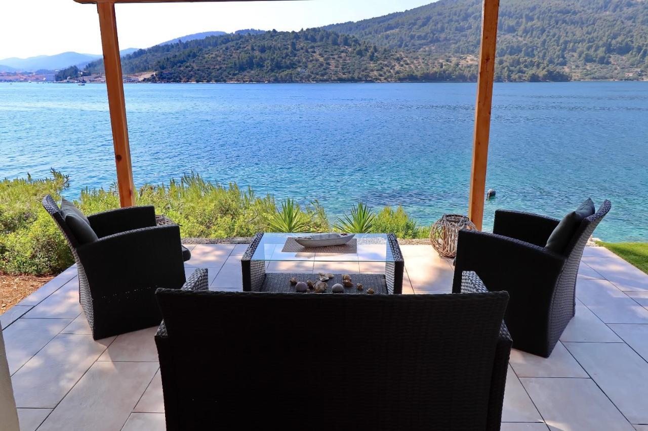 Holiday Home Bili Zal Vela Luka Bagian luar foto
