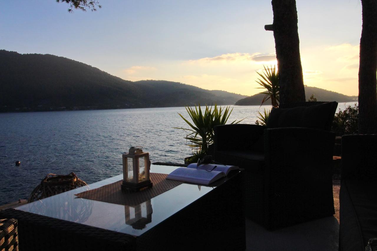 Holiday Home Bili Zal Vela Luka Bagian luar foto