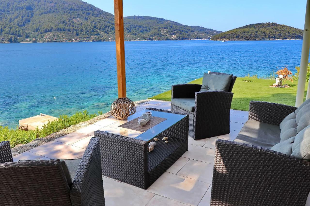 Holiday Home Bili Zal Vela Luka Bagian luar foto