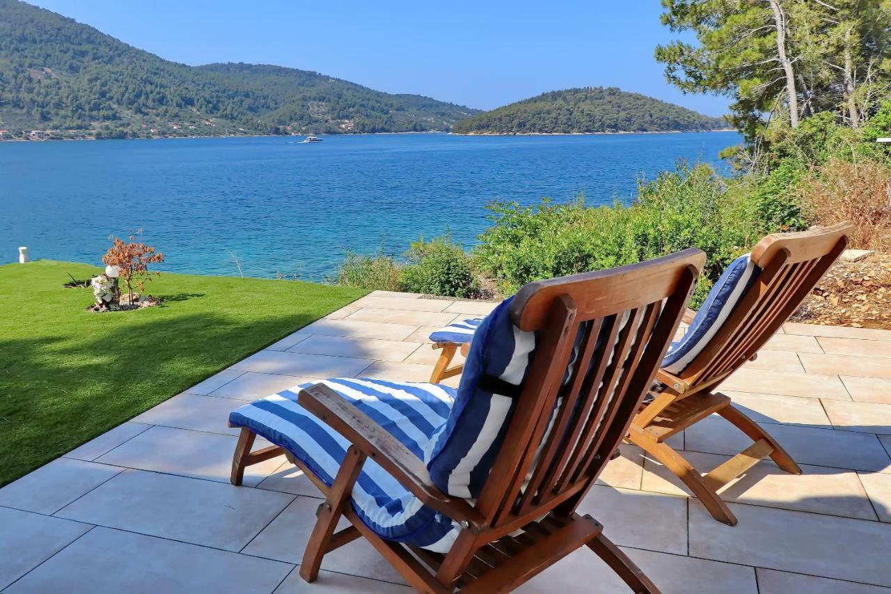 Holiday Home Bili Zal Vela Luka Bagian luar foto